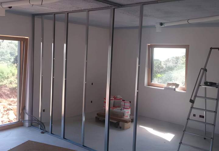 Pose de cloison Val-d'Oise